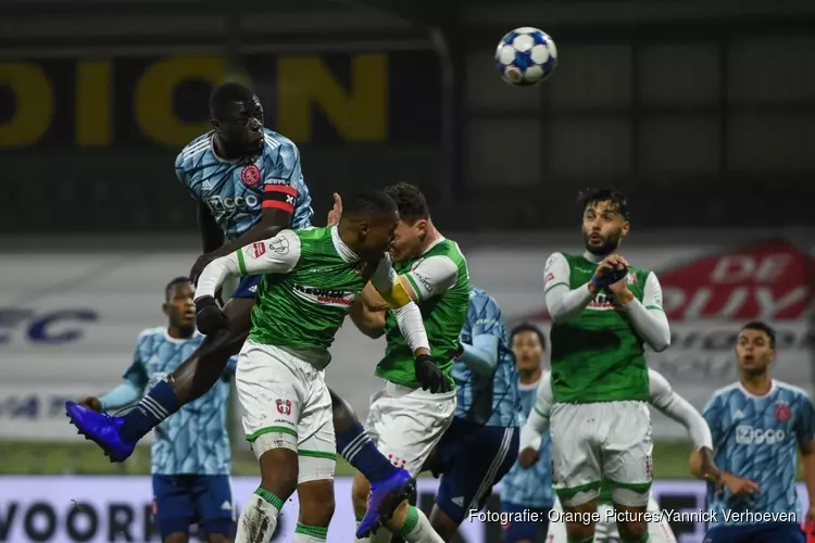 Jong Ajax laat zich verrassen bij hekkensluiter FC Dordrecht