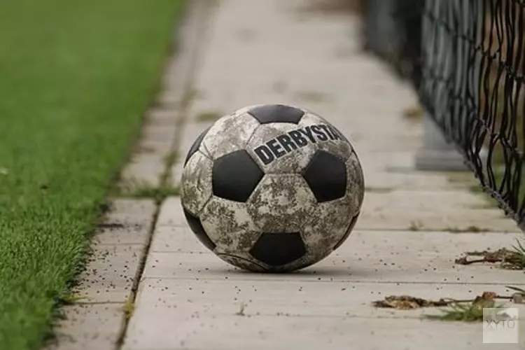 FC Dordrecht wint nipt bij Jong PSV en is weer hekkensluiter af