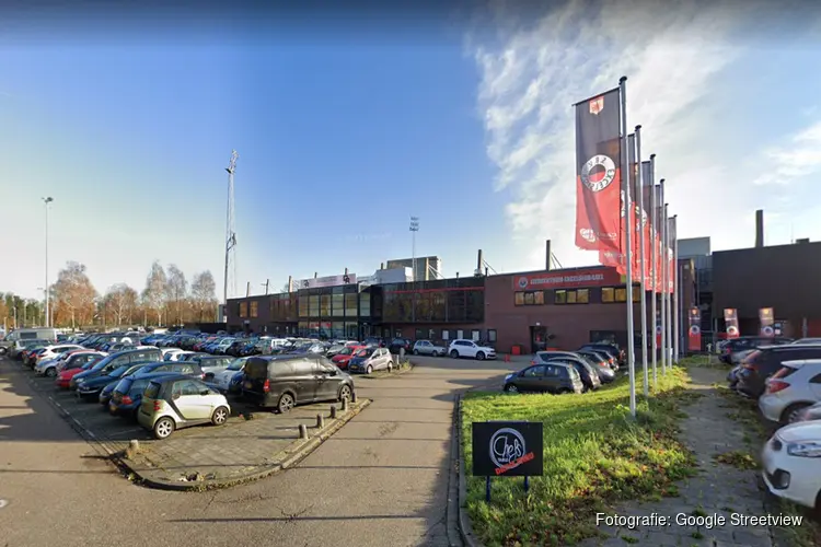 Slordig Feyenoord pakt volle buit in stadsderby bij Excelsior