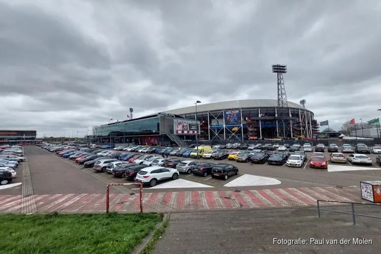 Gehavend Feyenoord houdt AS Roma op remise