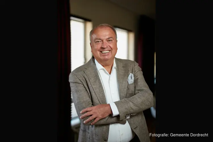 Peter van der Velden waarnemend burgemeester