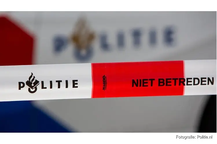 Politie zoekt overvallers belwinkel Middenbaan in Barendrecht