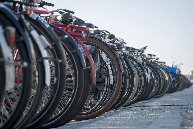 Plek voor bijna 1.900 fietsen in nieuwe fietsenstalling station Dordrecht