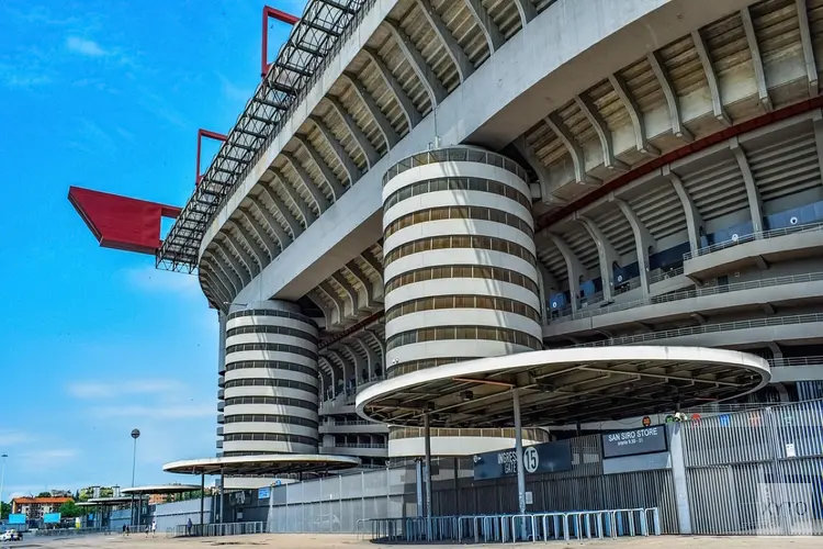 Gehavend Feyenoord stunt in San Siro